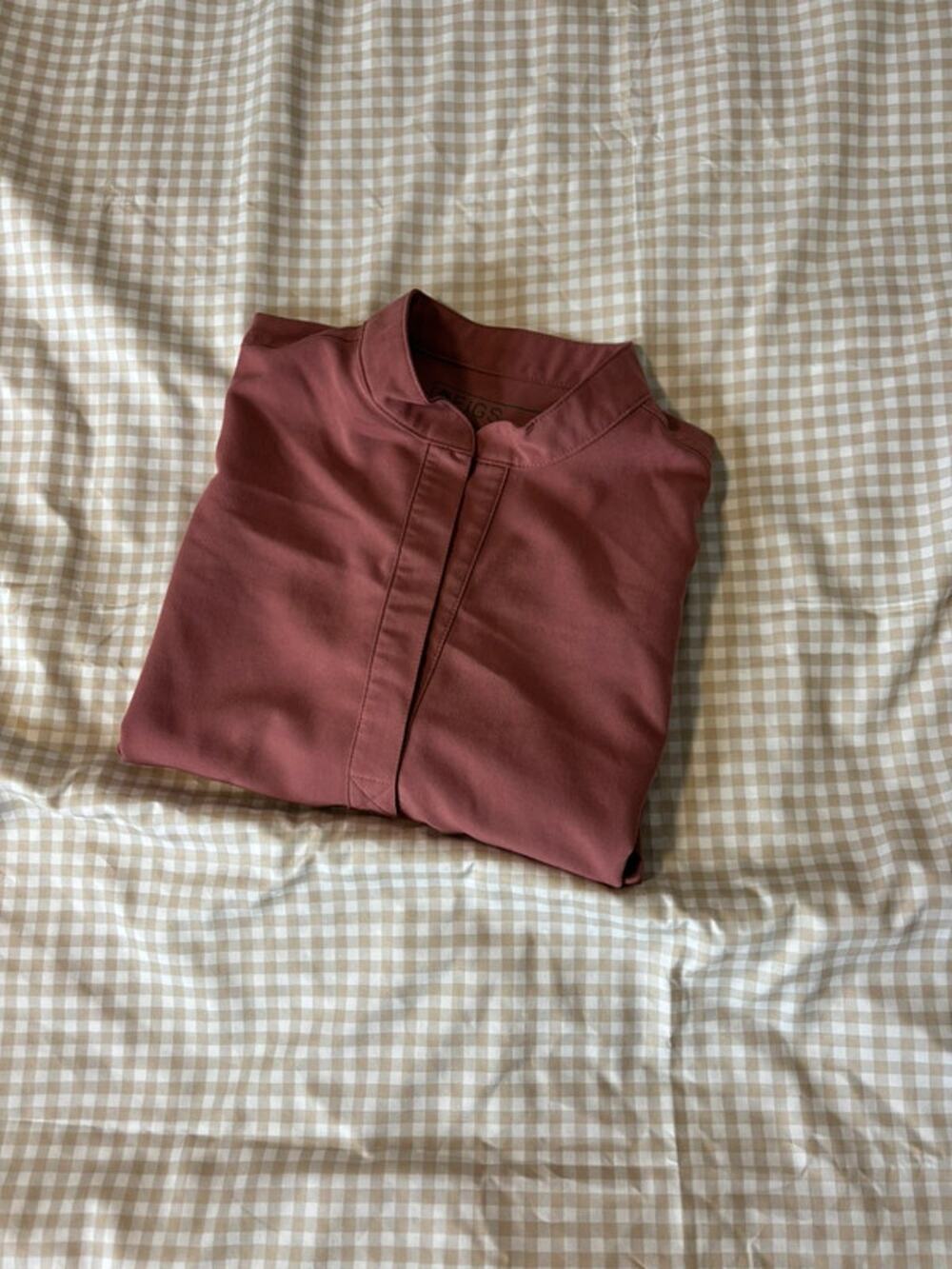 Figs Rafaela Over Sized Scrub Top In Mauve